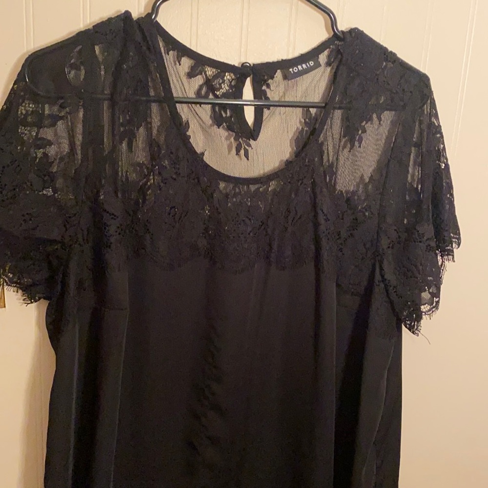 Black XL shirt from torrid